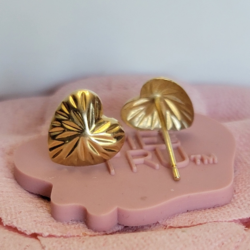 14k Solid Yellow Gold Heart Shape Stud Earrings - image 5